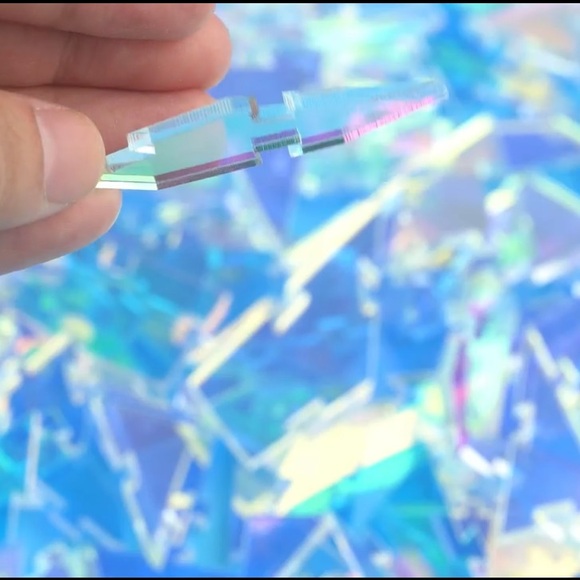 Unique Impossible Jigsaw Puzzle 141pcs Broken Color Changing Iridescent Acrylic - Picture 15 of 16